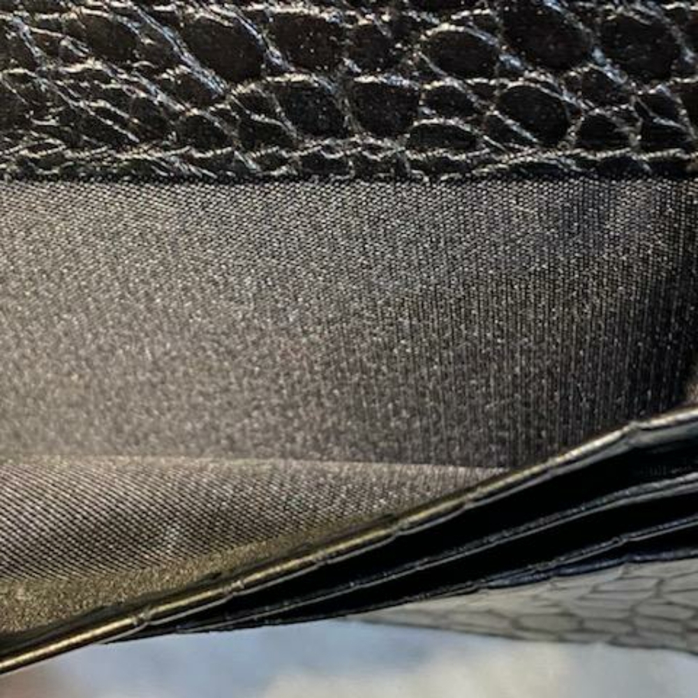 Crossbody - Picture 4 of 6